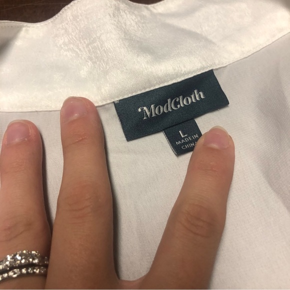 MODCLOTH white metallic v neck blouse P16 - Picture 6 of 9